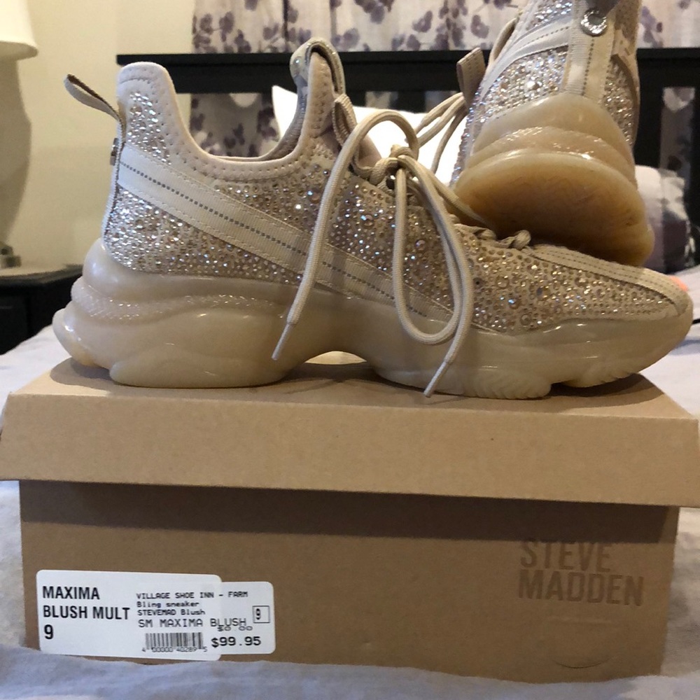 Steve Madden Maxima blush size9